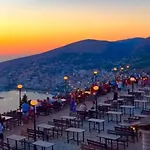 Ellie's Sunset * Sarandë