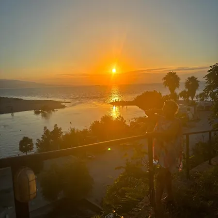 Ellie's Sunset * Sarandë