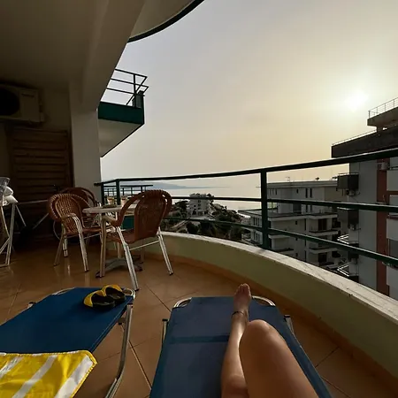 Ellie's Sunset Sarandë