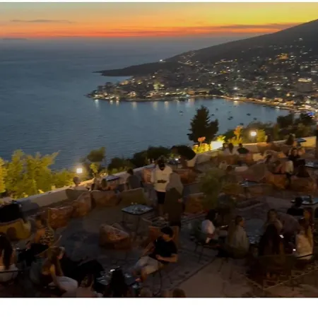 Ellie's Sunset * Sarandë